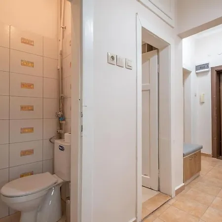 Gorgeous 2 Bdrm Fully Equipped Flat, Location アパート *
