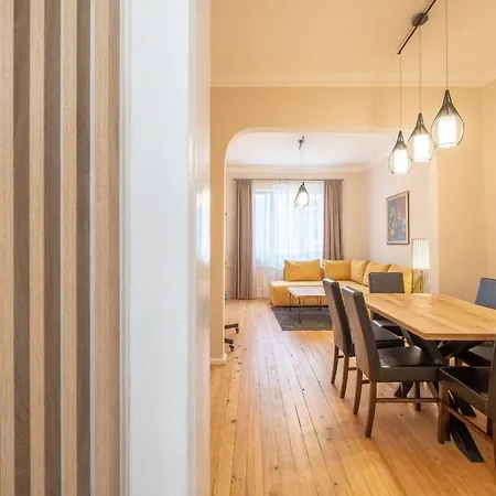 アパート Gorgeous 2 Bdrm Fully Equipped Flat, Location ソフィア