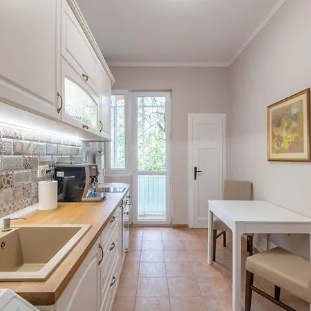 Gorgeous 2 Bdrm Fully Equipped Flat, Location * Sofia