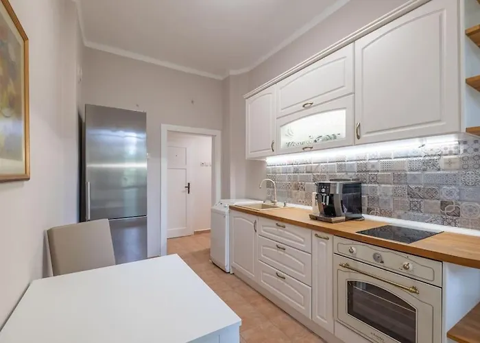 Gorgeous 2 Bdrm Fully Equipped Flat, Location Appartement Sofia