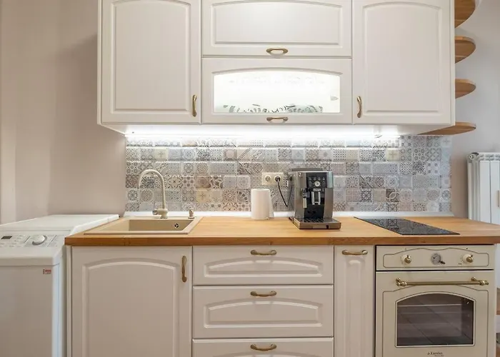 Gorgeous 2 Bdrm Fully Equipped Flat, Location Apartamento *