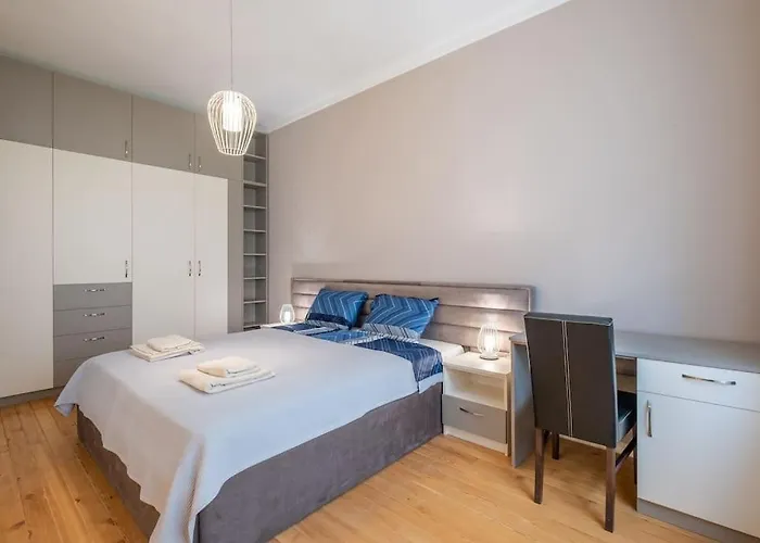 Gorgeous 2 Bdrm Fully Equipped Flat, Location Apartamento Sófia