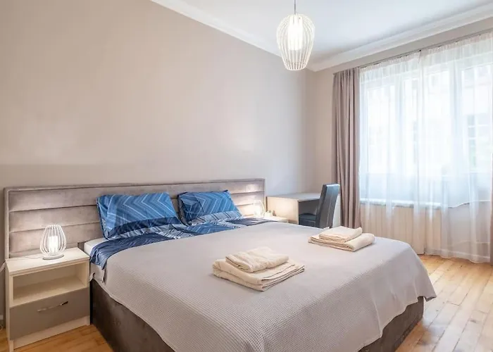Gorgeous 2 Bdrm Fully Equipped Flat, Location Apartamento Sófia