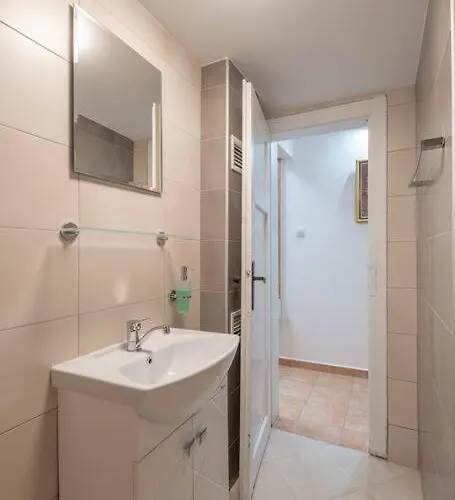 Gorgeous 2 Bdrm Fully Equipped Flat, Location * Sofia