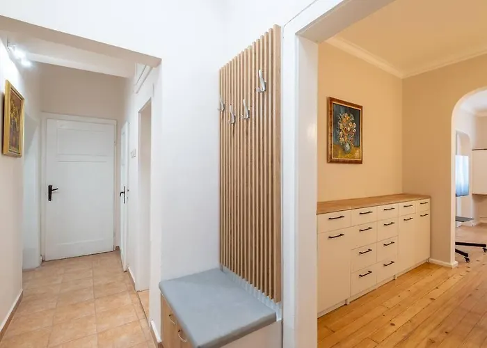 Gorgeous 2 Bdrm Fully Equipped Flat, Location * Sófia