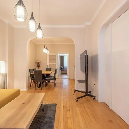 Gorgeous 2 Bdrm Fully Equipped Flat, Location Apartamento Sófia